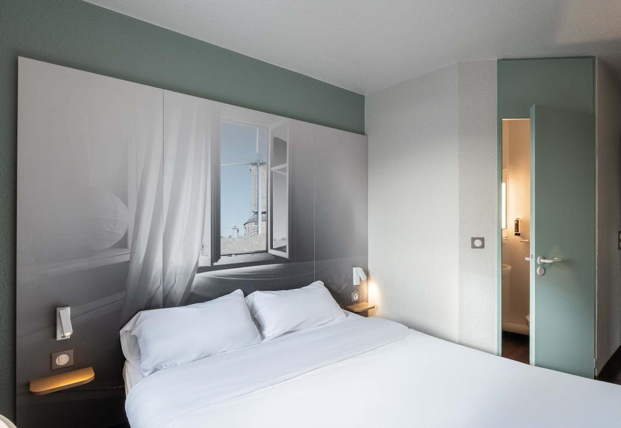 B&B Hotel Lille Lezennes Stade Pierre Mauroy Екстериор снимка