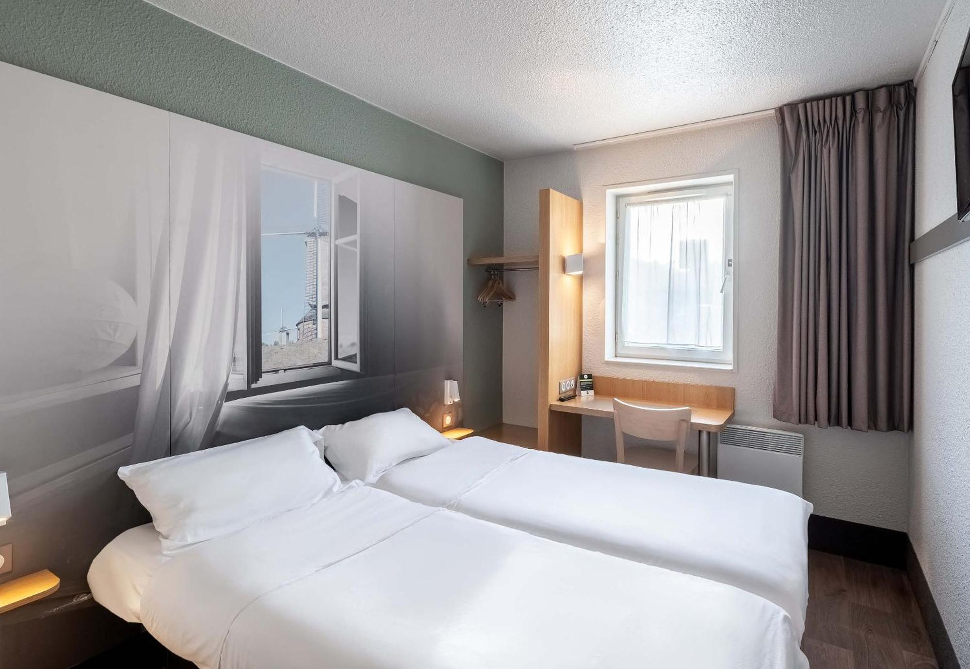 B&B Hotel Lille Lezennes Stade Pierre Mauroy Екстериор снимка