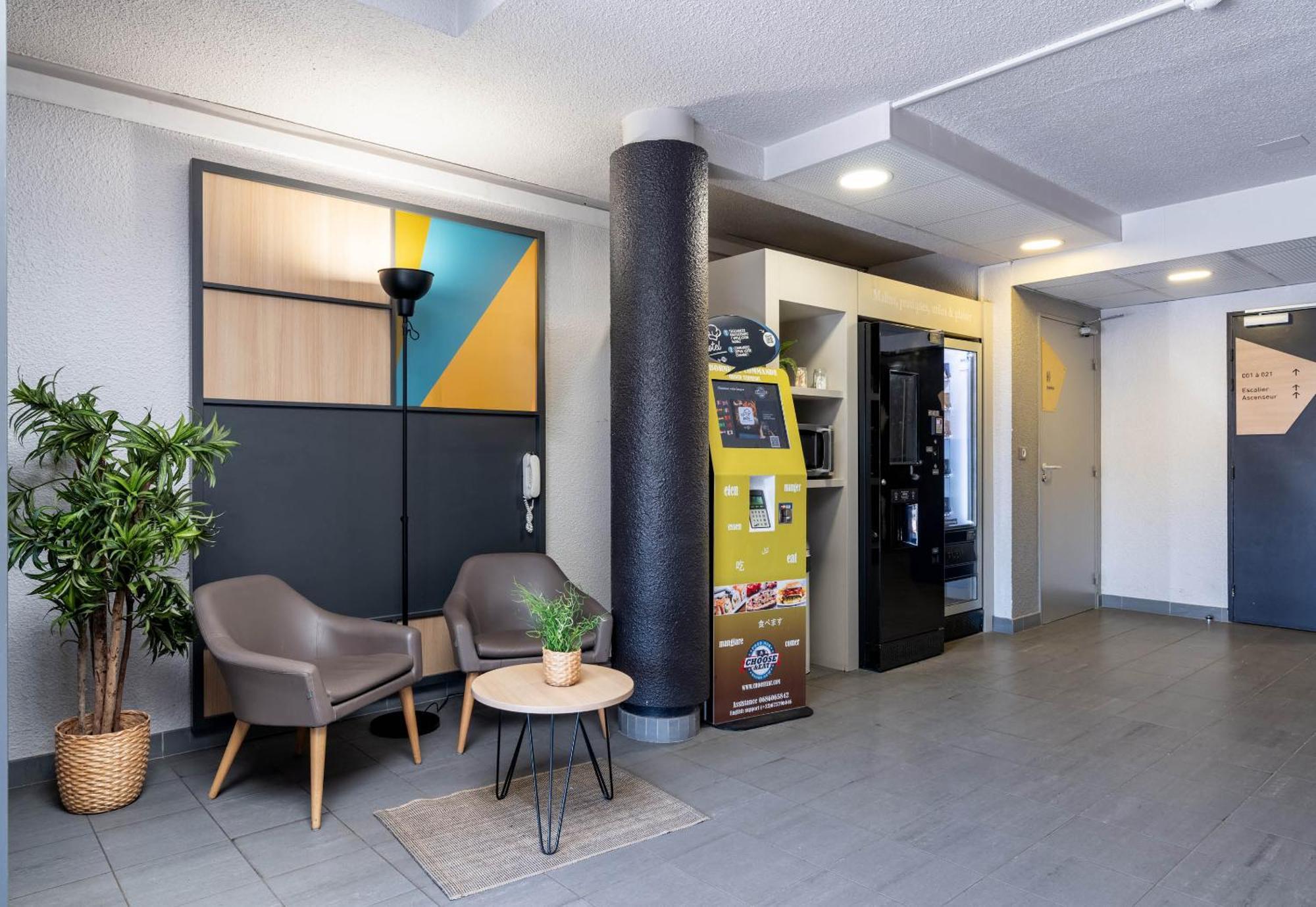 B&B Hotel Lille Lezennes Stade Pierre Mauroy Екстериор снимка