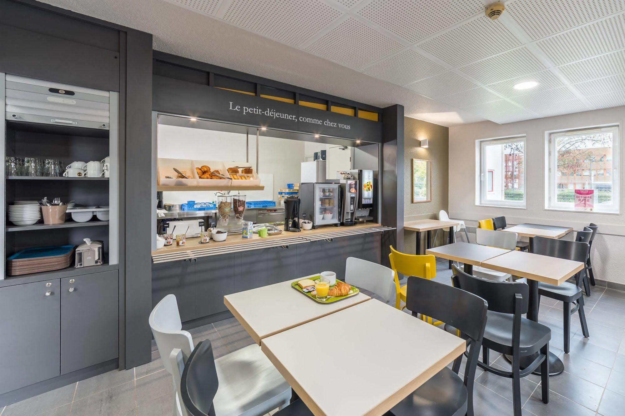 B&B Hotel Lille Lezennes Stade Pierre Mauroy Екстериор снимка
