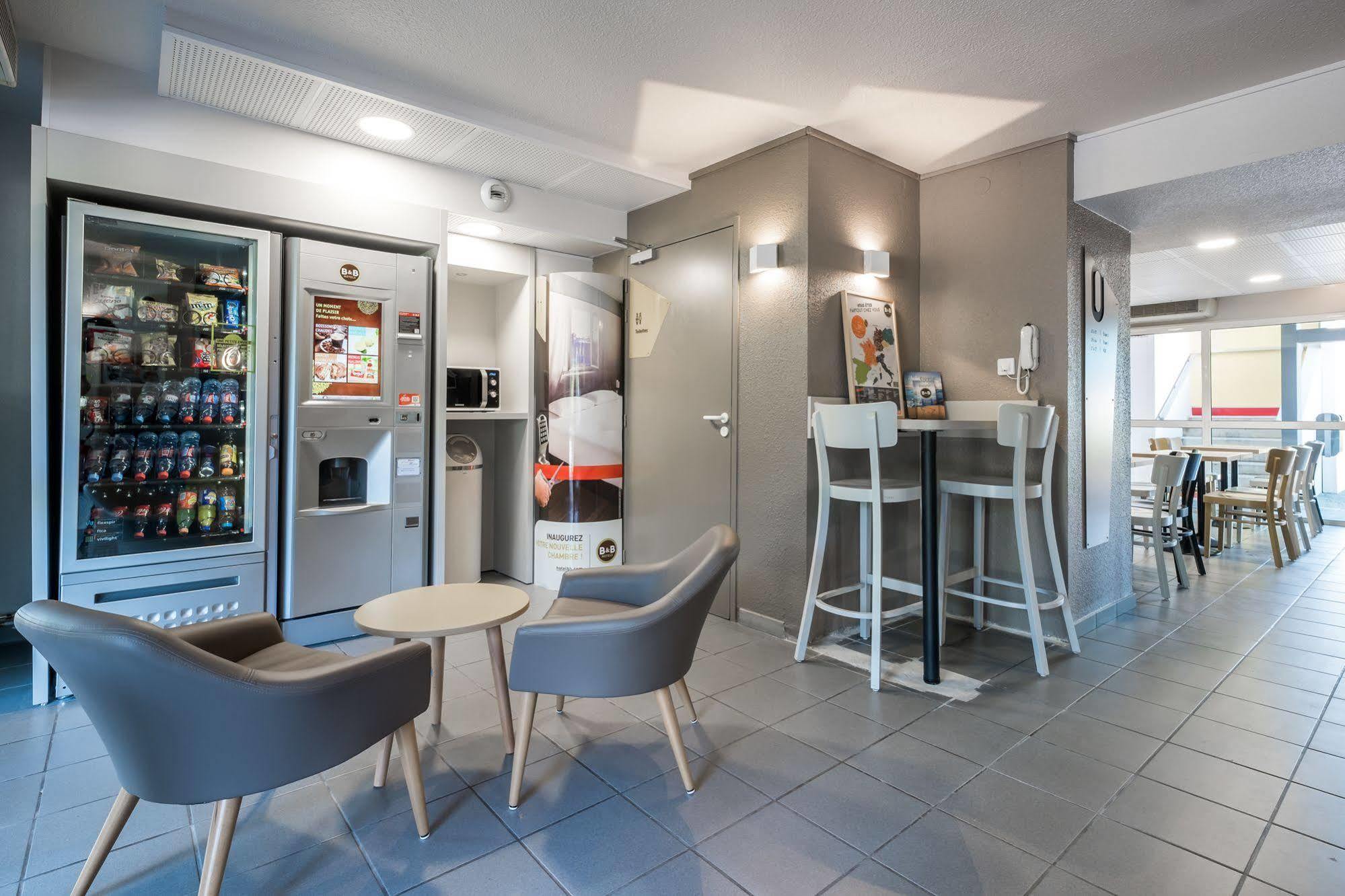 B&B Hotel Lille Lezennes Stade Pierre Mauroy Екстериор снимка